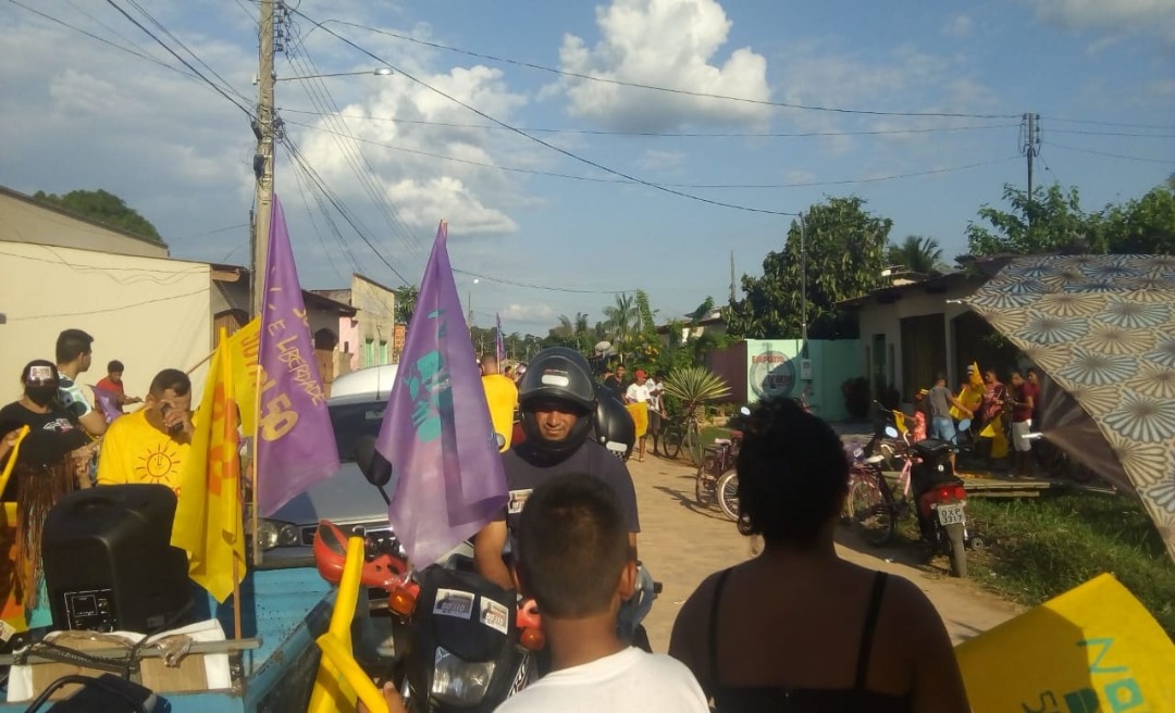 Basto Viana faz caminhada pelas ruas de Tarauacá 